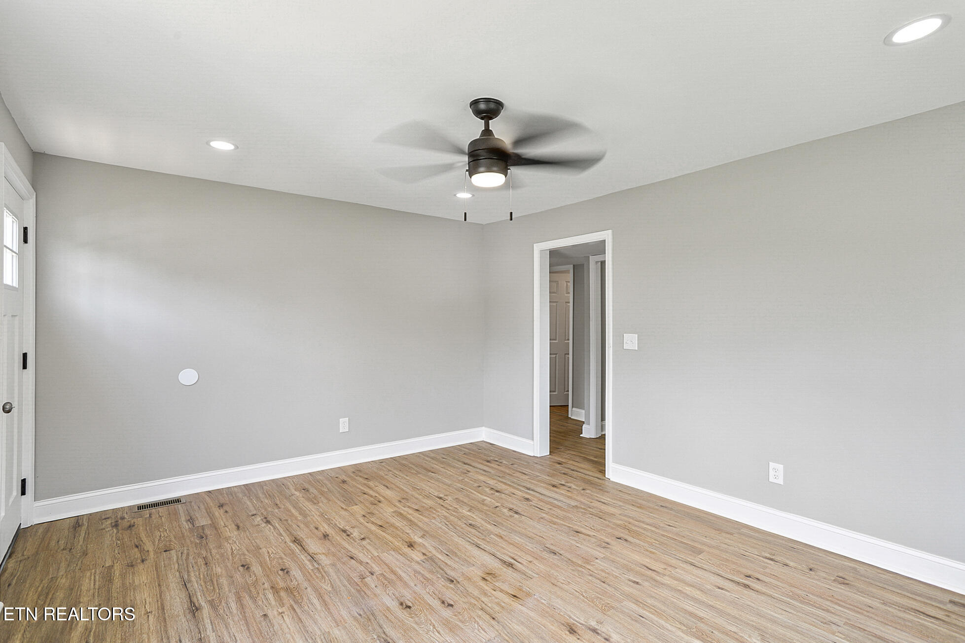 178 Robertsville Road Oak Ridge, TN 37830 - Photo 20 of 37 178 Robertsville Rd-119