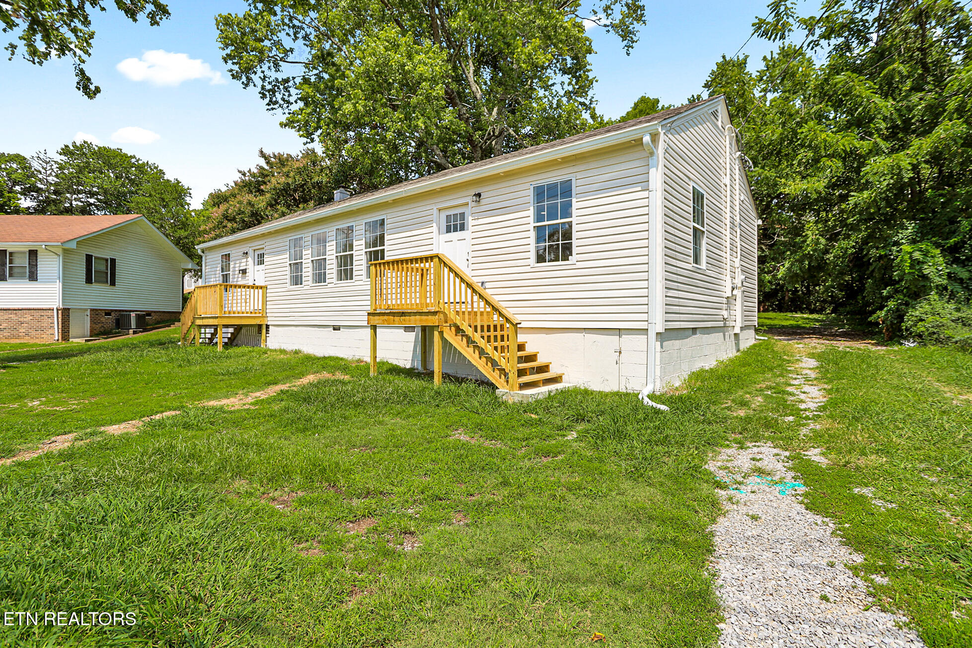 178 Robertsville Road Oak Ridge, TN 37830 - Photo 3 of 37 178 Robertsville Rd-14