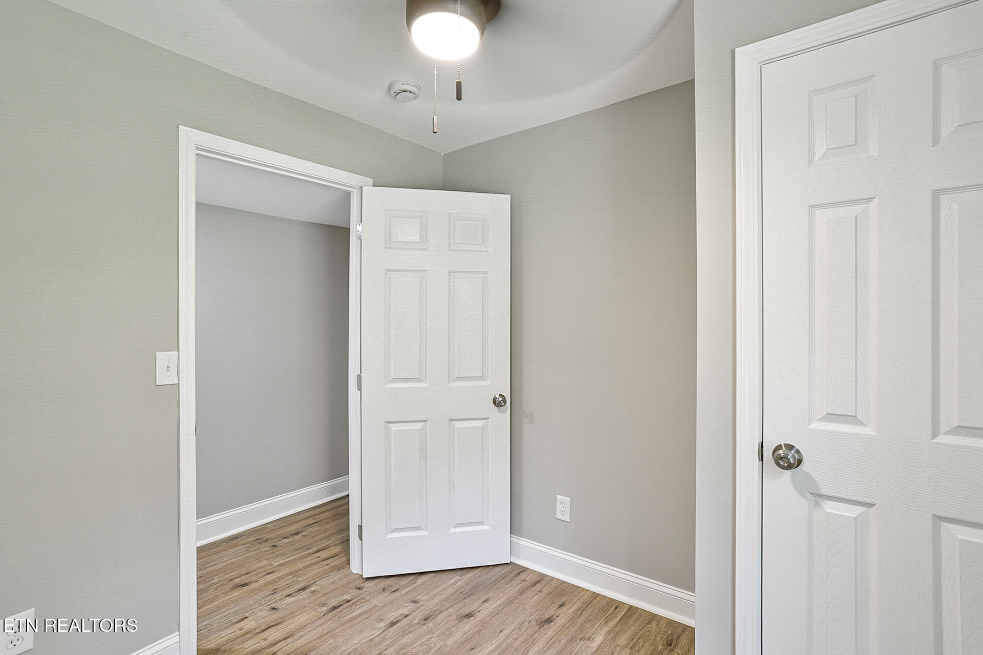 178 Robertsville Road Oak Ridge, TN 37830 - Photo 33 of 37 178 Robertsville Rd-184