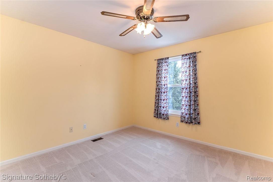 24836 Jamestowne Road Novi, MI 48375 - Photo 29 of 51 29.jpg