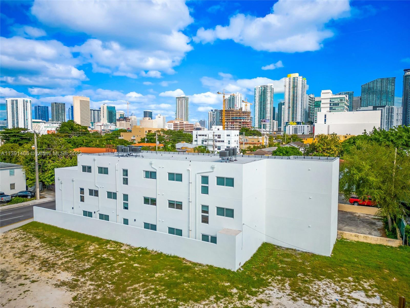 542 Southwest 7th Street Miami, FL 33130 - Photo 12 of 22 a view of a city with tall buildings