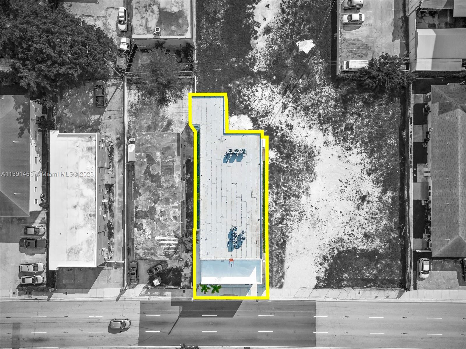 542 Southwest 7th Street Miami, FL 33130 - Photo 6 of 22 a sign on the side of a building