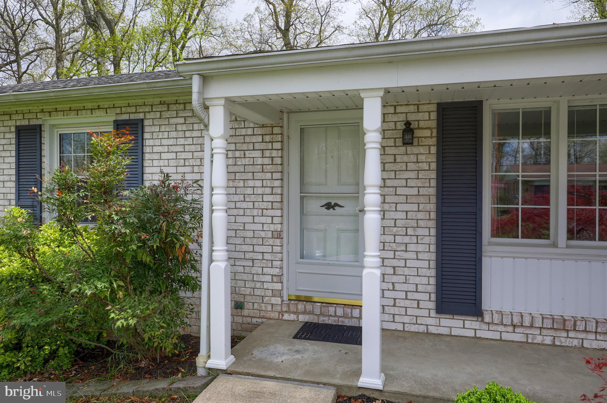 1863 Radnor Road York, PA 17402 - Photo 3 of 39