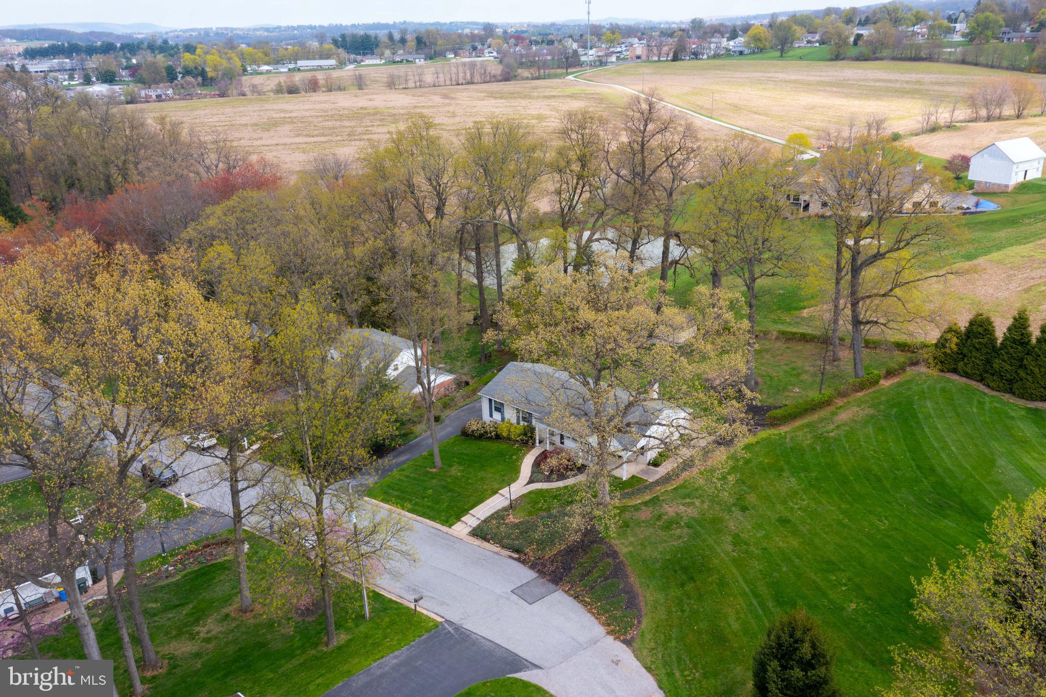 1863 Radnor Road York, PA 17402 - Photo 35 of 39