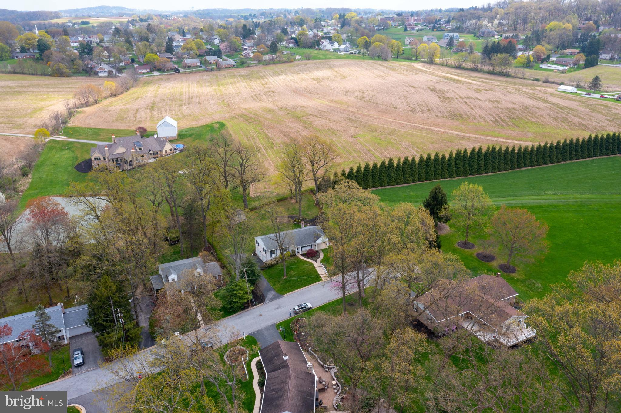 1863 Radnor Road York, PA 17402 - Photo 36 of 39