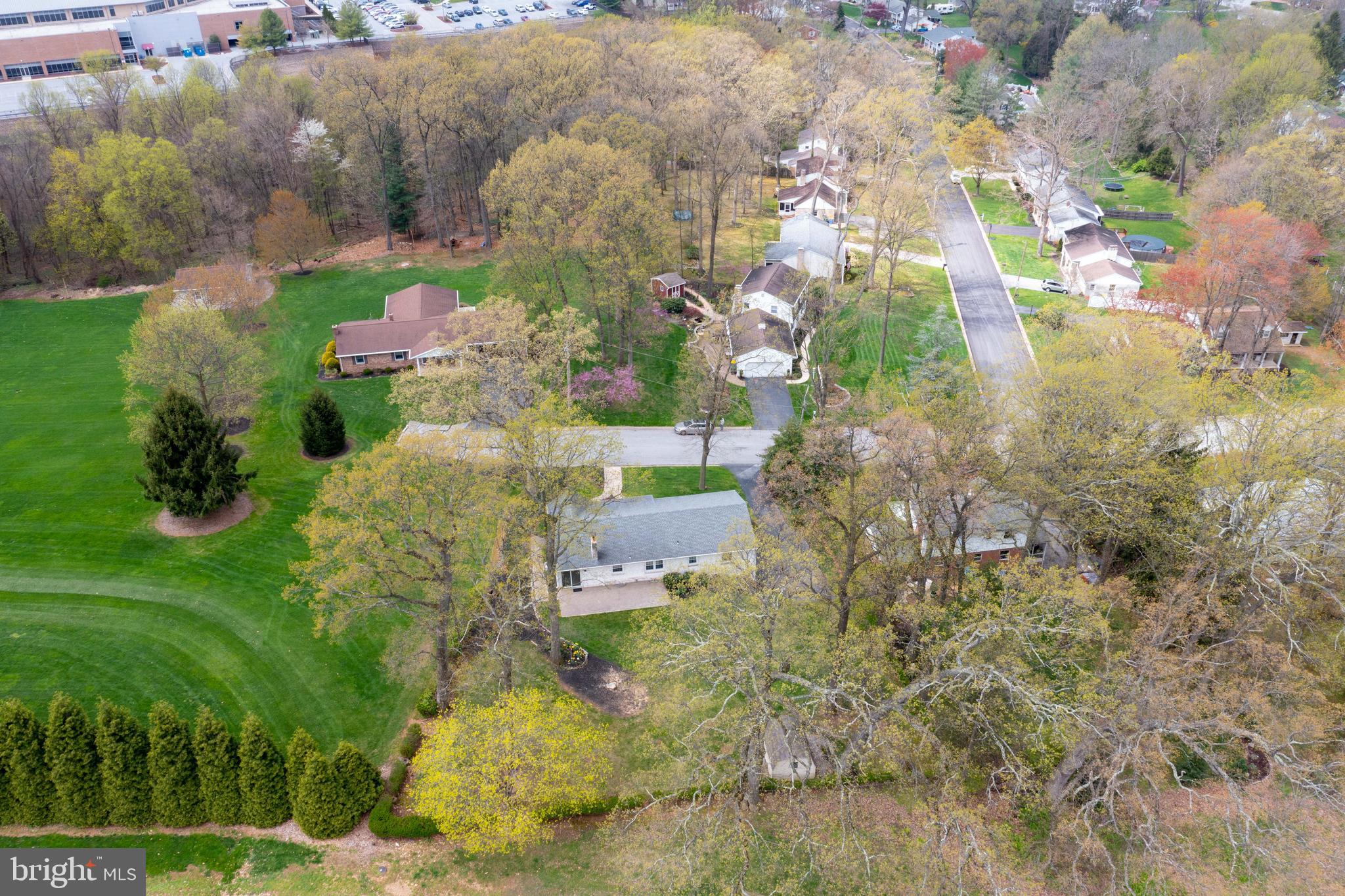 1863 Radnor Road York, PA 17402 - Photo 37 of 39