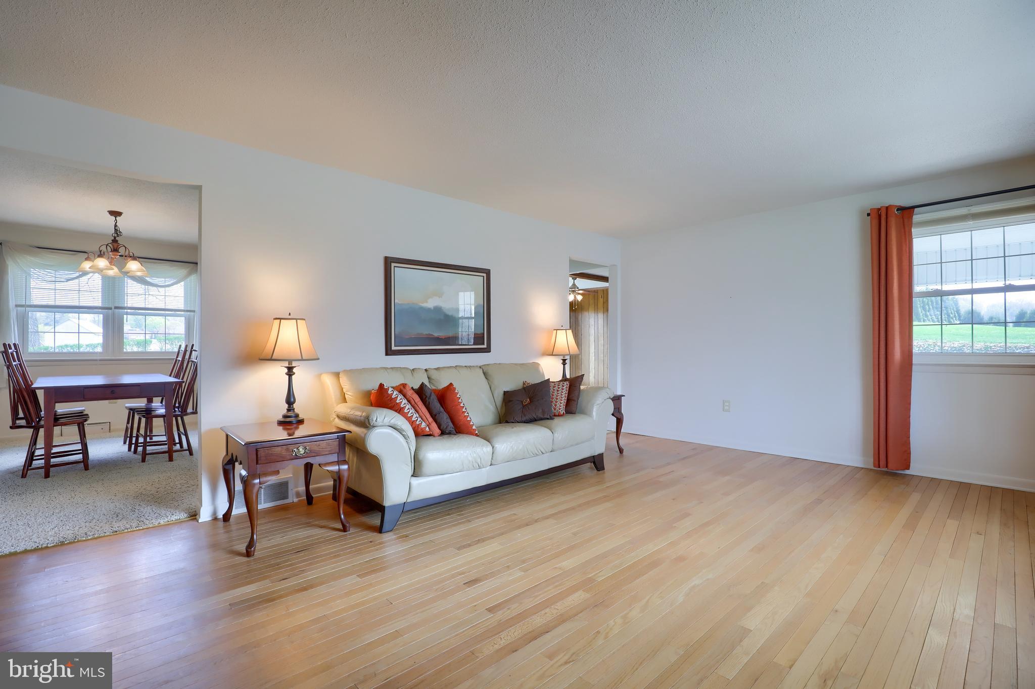 1863 Radnor Road York, PA 17402 - Photo 6 of 39