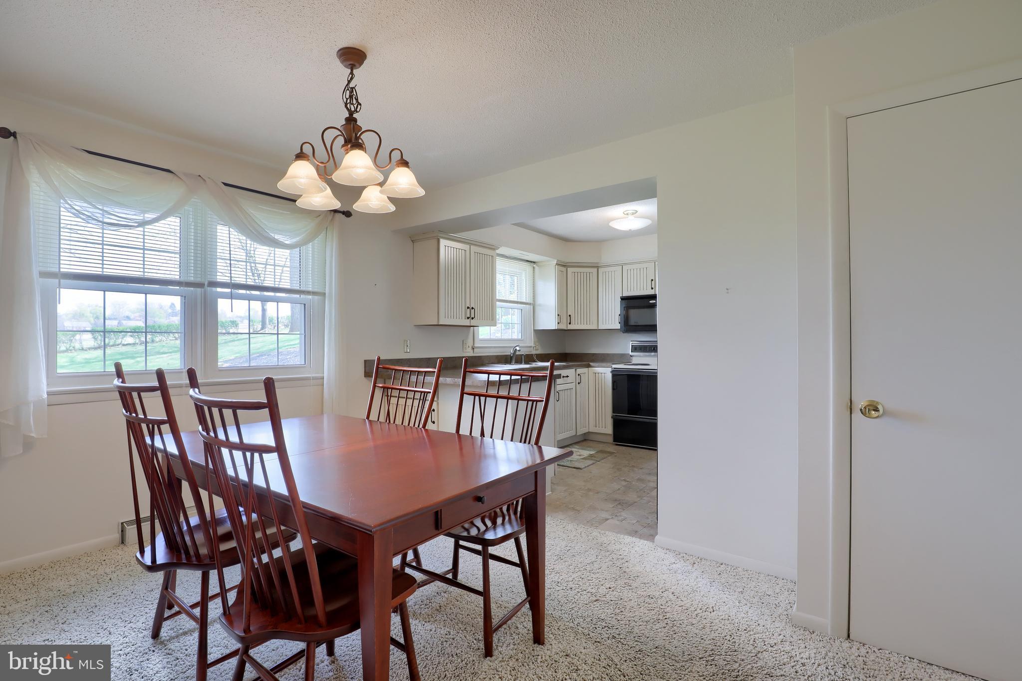 1863 Radnor Road York, PA 17402 - Photo 8 of 39