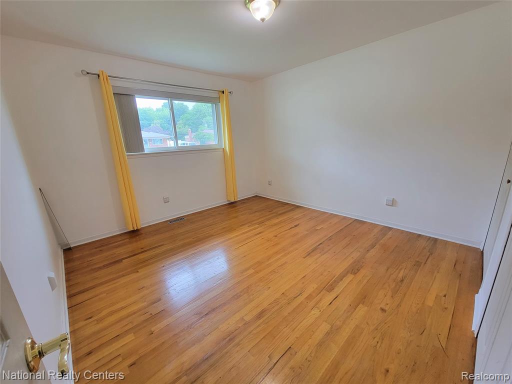 34305 Tyler Drive Sterling Heights, MI 48310 - Photo 20 of 29