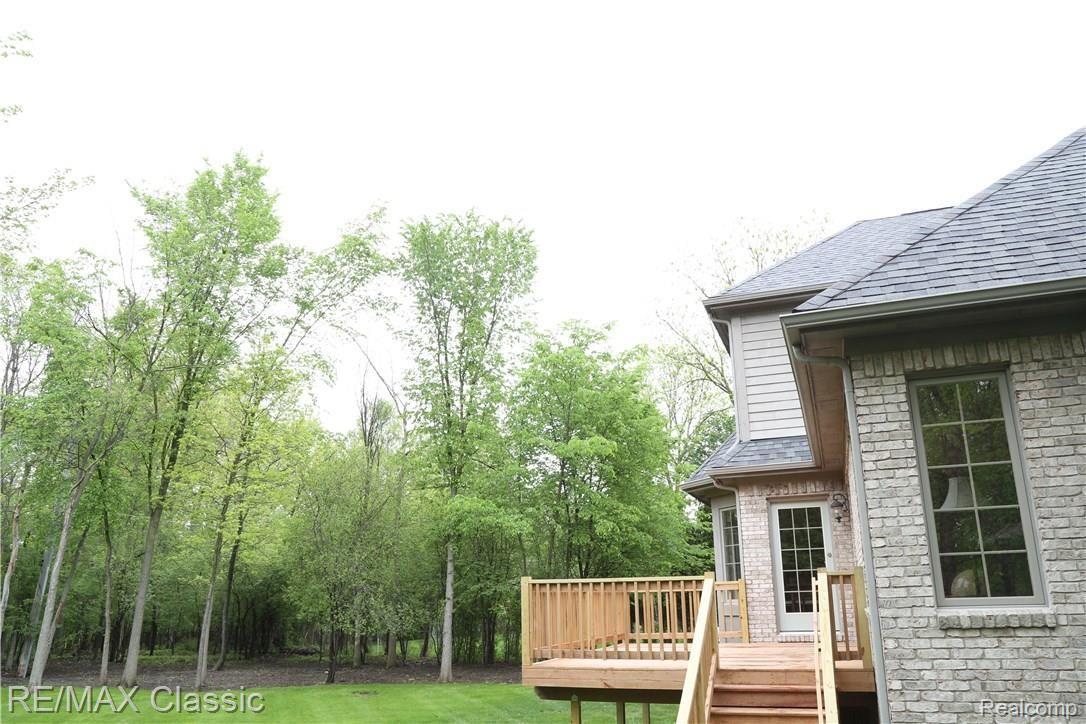 34028 Lyncroft Street Farmington, MI 48331 - Photo 37 of 66 image0041.jpg