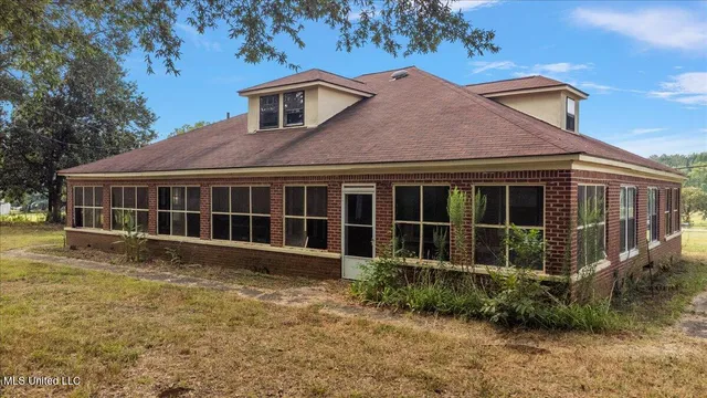 $33,500 | 37 Madison Street, Pickens, MS 39146
