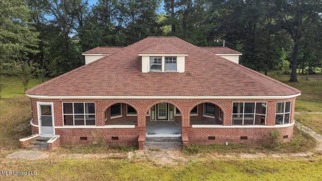 $33,500 | 37 Madison Street, Pickens, MS 39146