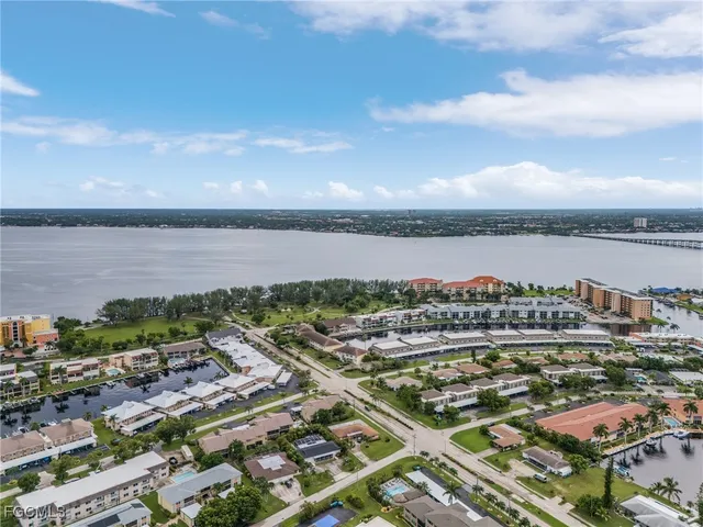 $3,500 | 4205 Southeast 19th Avenue, Unit 202, Cape Coral, FL 33904