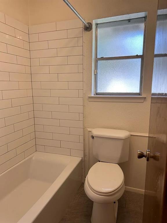 4715 Ridgeline Drive Arlington, TX 76017 - Photo 11 of 14 Updated primary bathroom