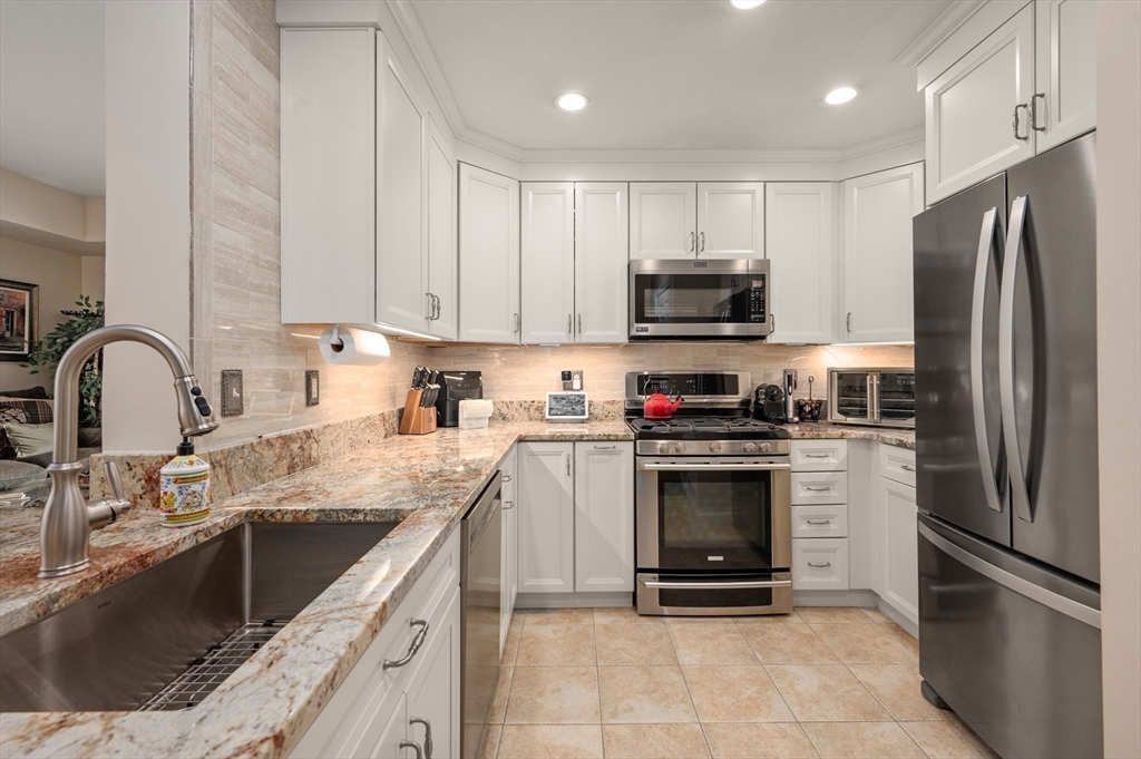 38 Village Road, Unit 515 Middleton, MA 01949 - Photo 5 of 35