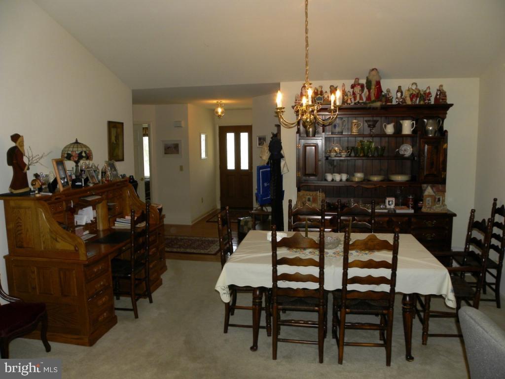 102 White Chapel Road Lancaster, PA 17603 - Photo 4 of 17 Gallery Image 4