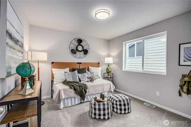 $599,950 | 252 Northeast Shadowhawk Lane, Bremerton, WA 98311