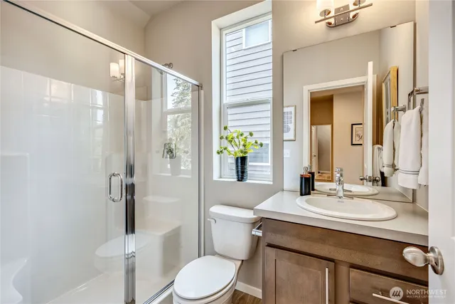 $599,950 | 252 Northeast Shadowhawk Lane, Bremerton, WA 98311