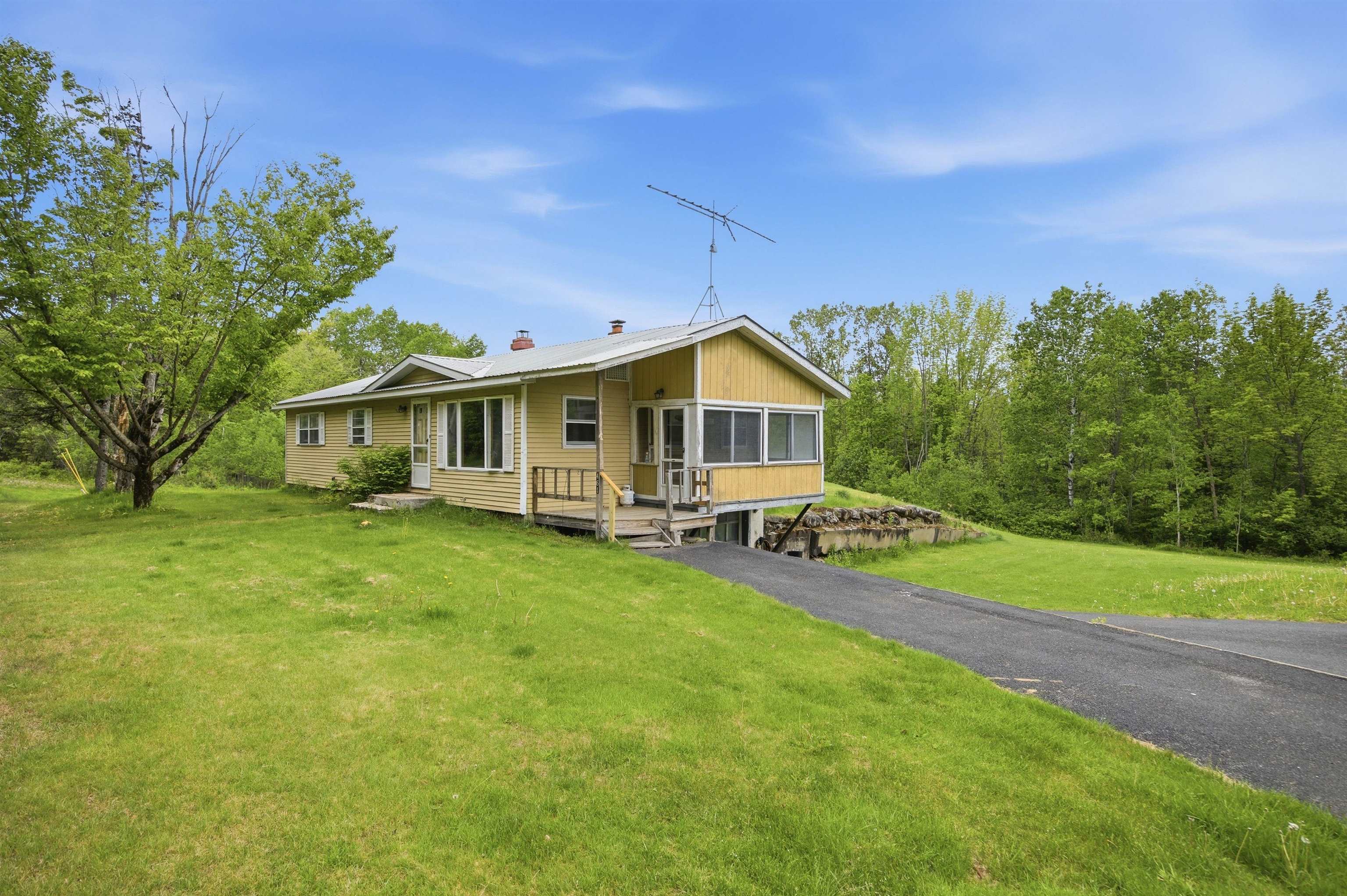 461 Coventry Road Benton, NH 03785 - Photo 5 of 49