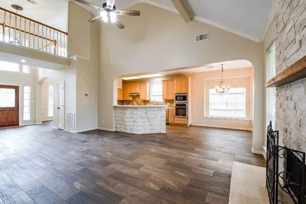 $2,750 | 241 Blue Hill Drive, Montgomery, TX 77356