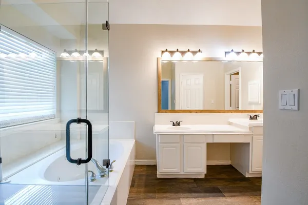 $2,750 | 241 Blue Hill Drive, Montgomery, TX 77356