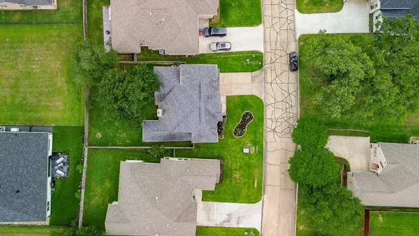 $2,750 | 241 Blue Hill Drive, Montgomery, TX 77356