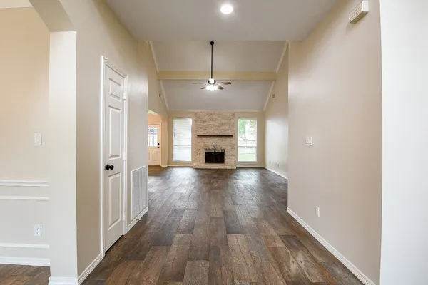 $2,750 | 241 Blue Hill Drive, Montgomery, TX 77356