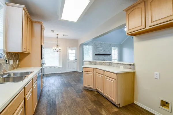 $2,750 | 241 Blue Hill Drive, Montgomery, TX 77356