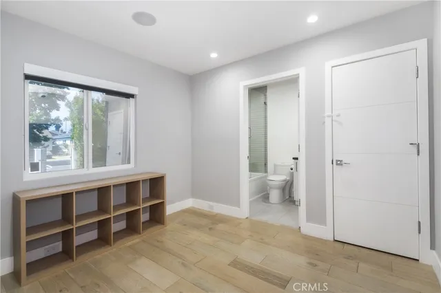 $10,000 | 6230 Beeman Avenue, North Hollywood, CA 91606