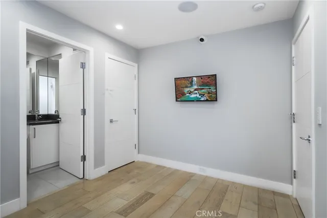 $10,000 | 6230 Beeman Avenue, North Hollywood, CA 91606