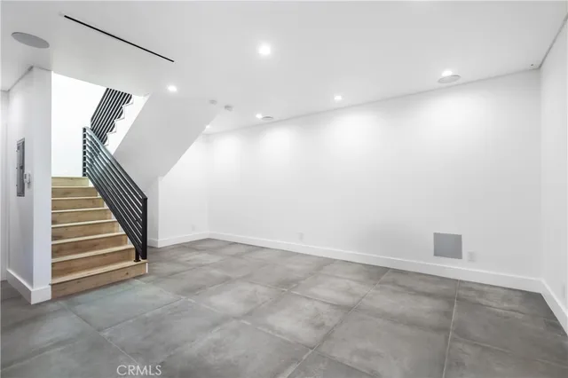 $10,000 | 6230 Beeman Avenue, North Hollywood, CA 91606