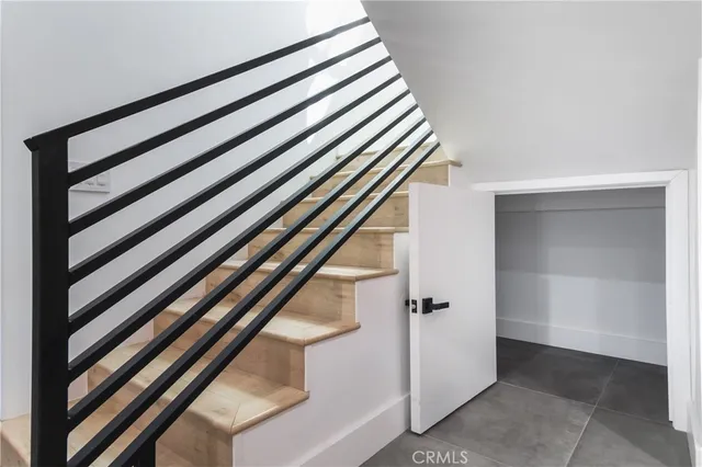 $10,000 | 6230 Beeman Avenue, North Hollywood, CA 91606