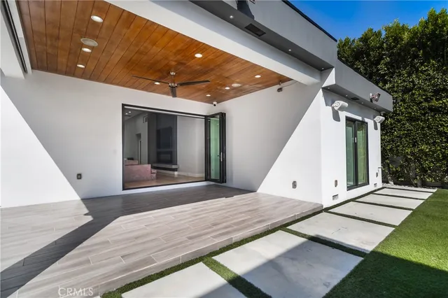 $10,000 | 6230 Beeman Avenue, North Hollywood, CA 91606