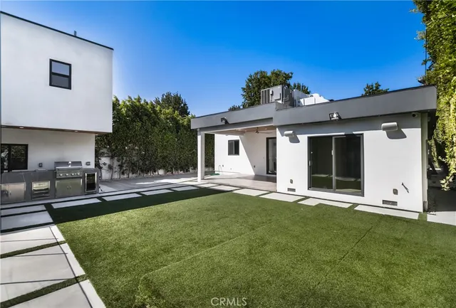 $10,000 | 6230 Beeman Avenue, North Hollywood, CA 91606