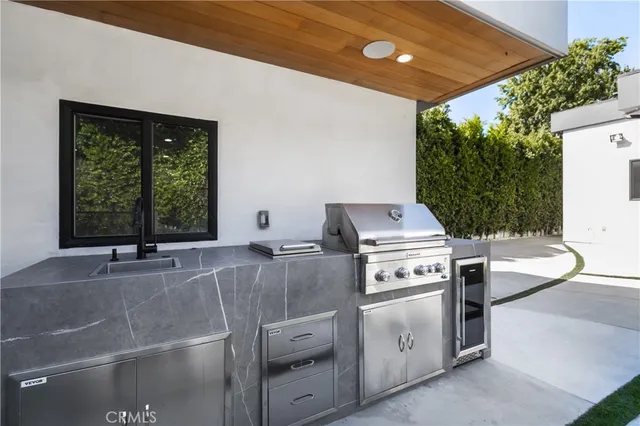 $10,000 | 6230 Beeman Avenue, North Hollywood, CA 91606