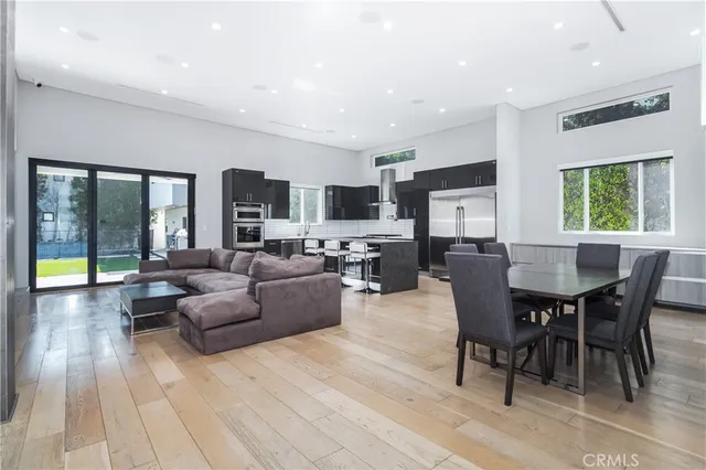 $10,000 | 6230 Beeman Avenue, North Hollywood, CA 91606