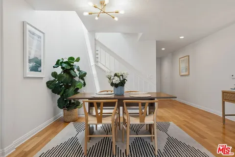 $1,069,000 | 1436 20th Street, Unit 8, Santa Monica, CA 90404