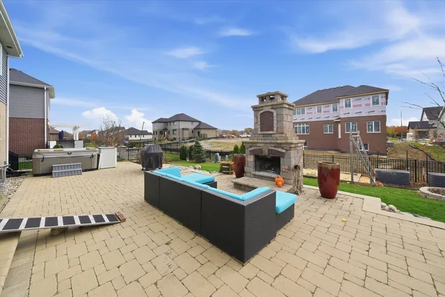 a view of a kitchen with sitting area