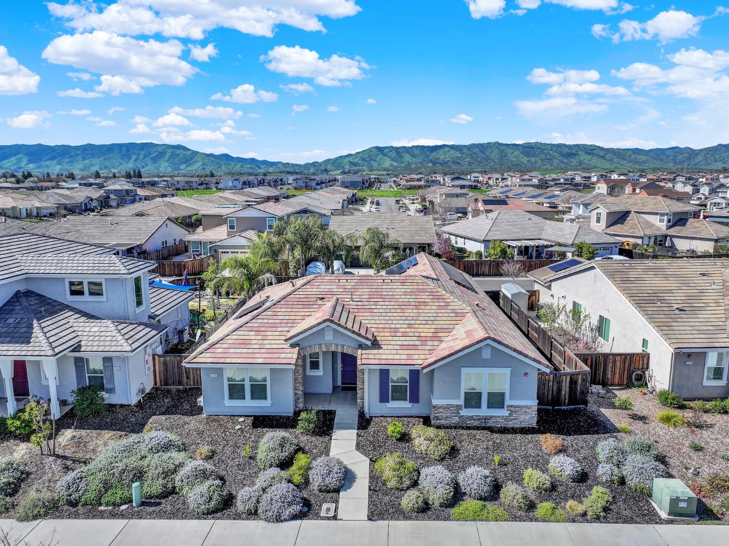 794 West Main Street Winters, CA 95694 - Photo 4 of 91