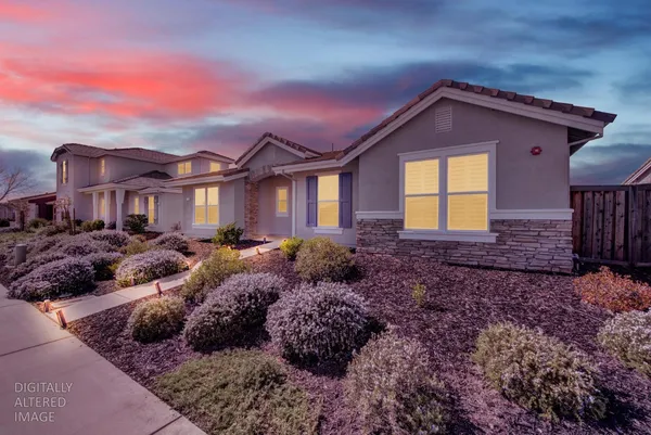 $732,999 | 794 West Main Street, Winters, CA 95694