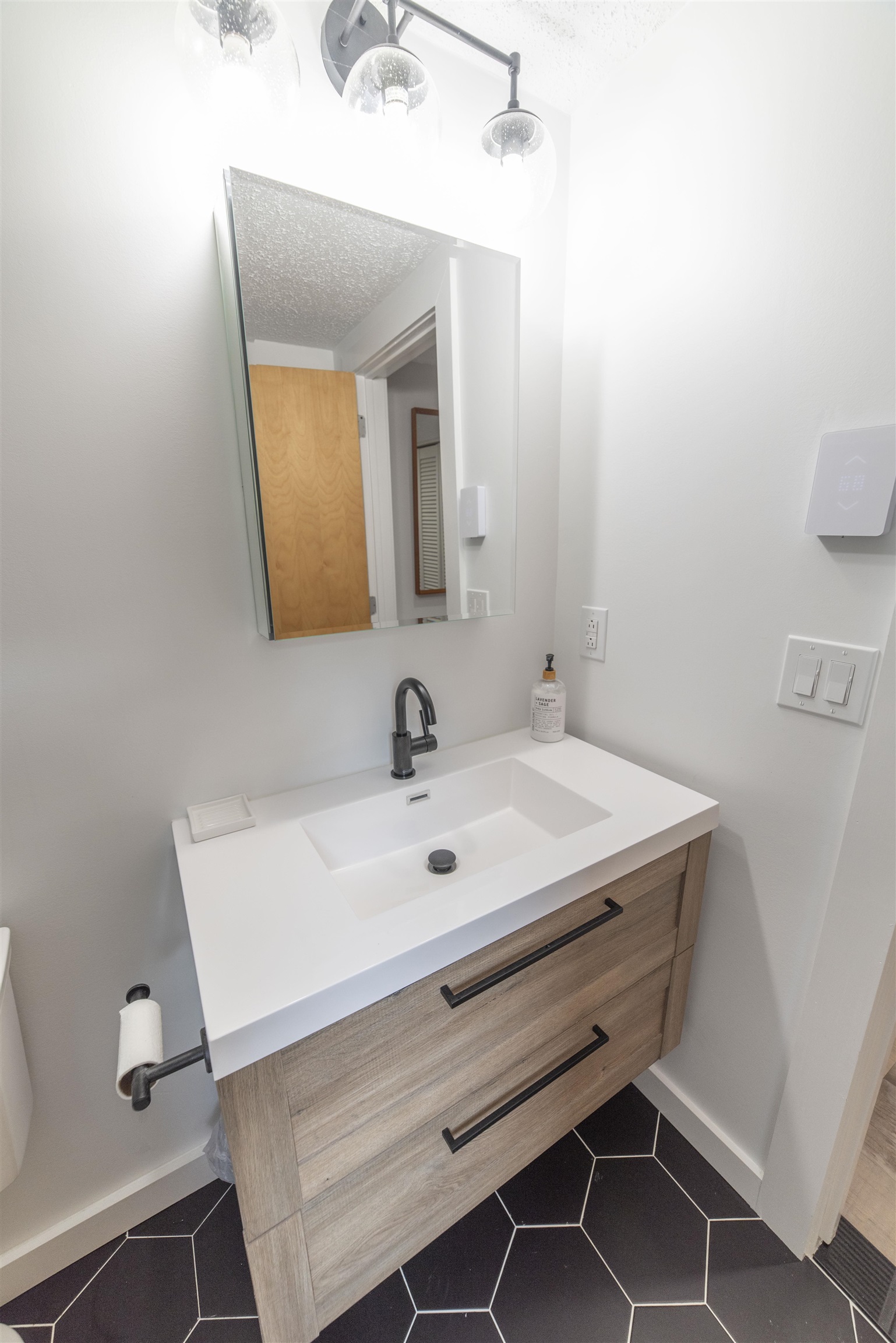 339 Handle Road, Unit H West Dover, VT 05356 - Photo 21 of 27 Gallery Image 21
