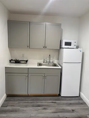 $1,500 | 351 North 70th Terrace, Hollywood, FL 33024