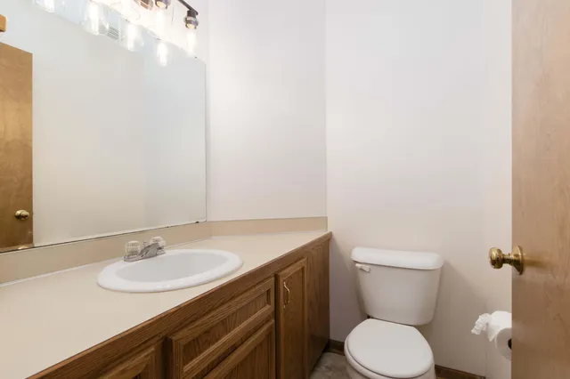 $269,900 | 2314 South Highland View Circle Southeast, Grand Rapids, MI 49506