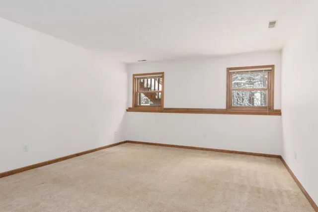 $269,900 | 2314 South Highland View Circle Southeast, Grand Rapids, MI 49506