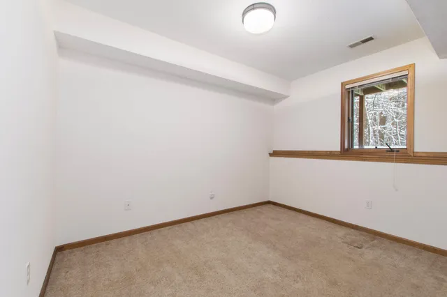 $269,900 | 2314 South Highland View Circle Southeast, Grand Rapids, MI 49506