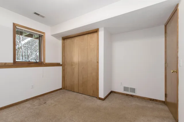 $269,900 | 2314 South Highland View Circle Southeast, Grand Rapids, MI 49506