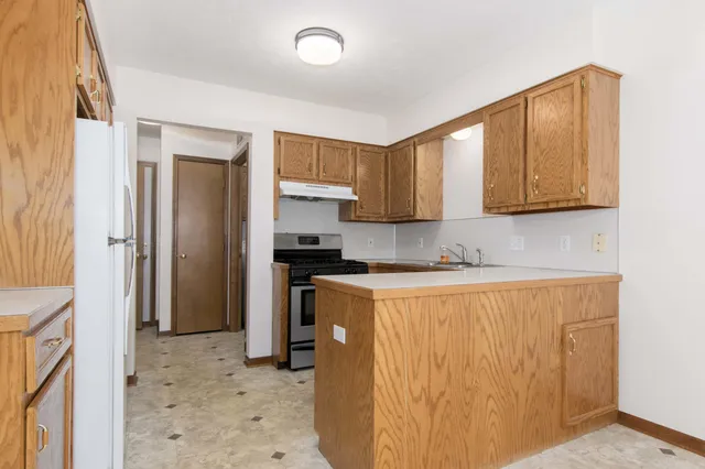 $269,900 | 2314 South Highland View Circle Southeast, Grand Rapids, MI 49506