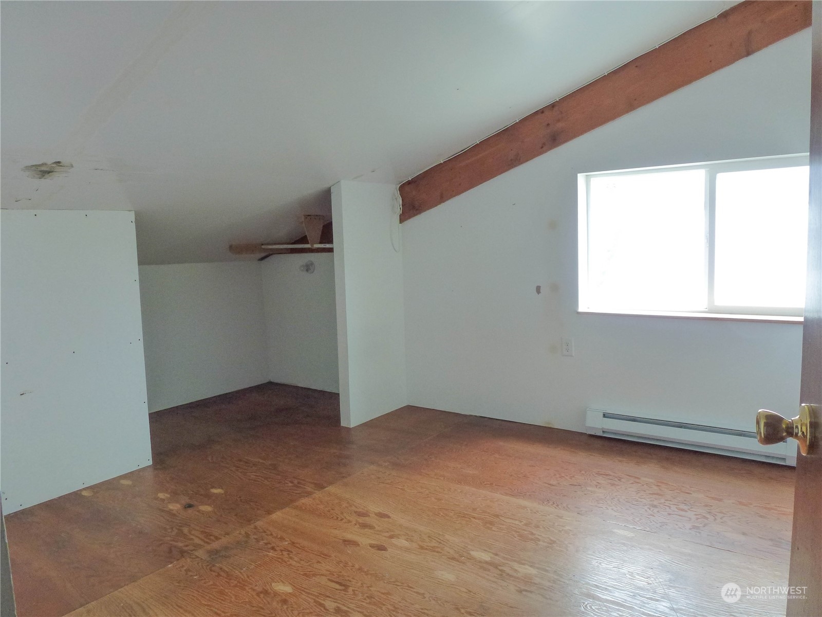 17096 Fir Island Road Mount Vernon, WA 98273 - Photo 15 of 22 an empty room with a window