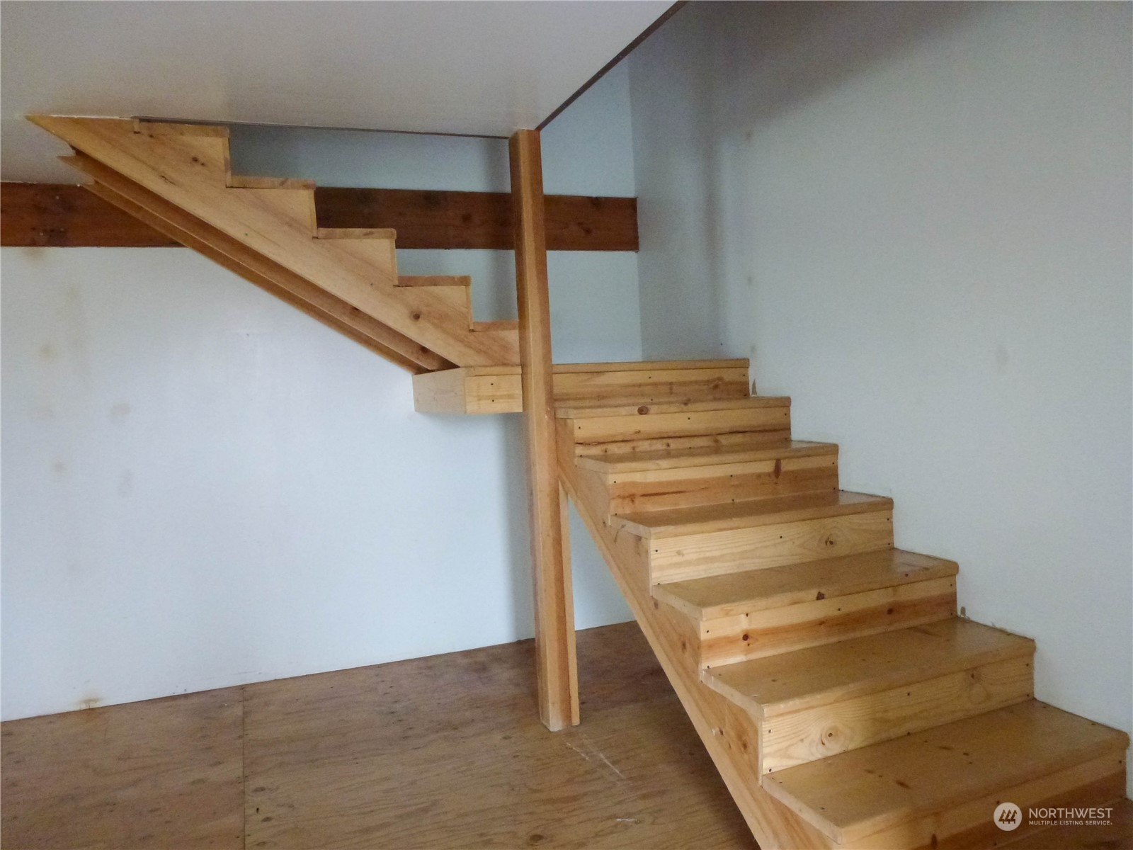 17096 Fir Island Road Mount Vernon, WA 98273 - Photo 21 of 22 a view of entryway