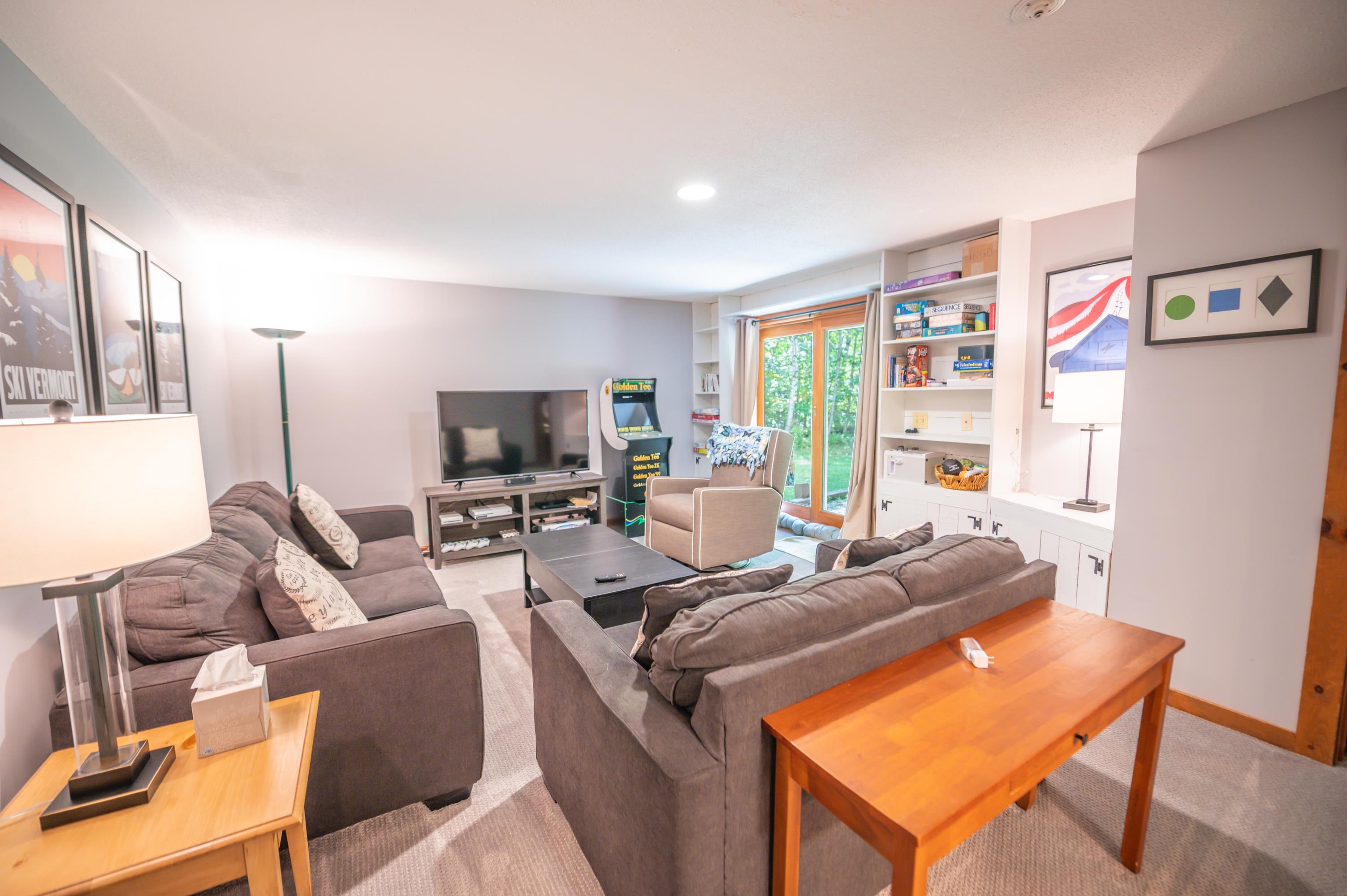 2 A White Oaks Loop, Unit 6 West Dover, VT 05356 - Photo 5 of 33